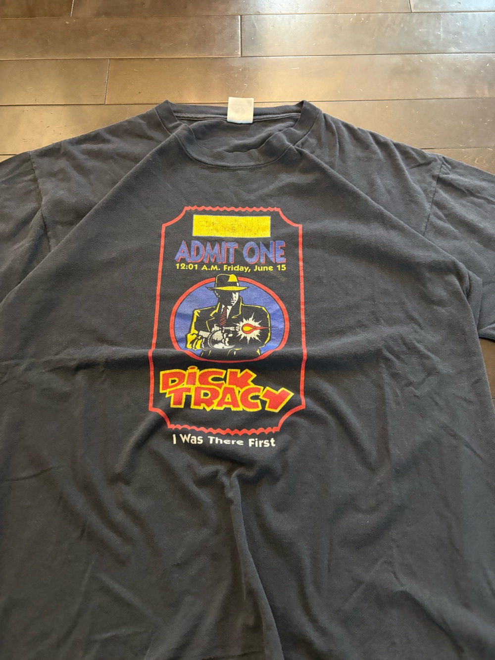 Vintage 90s dick Tracy movie ticket tee